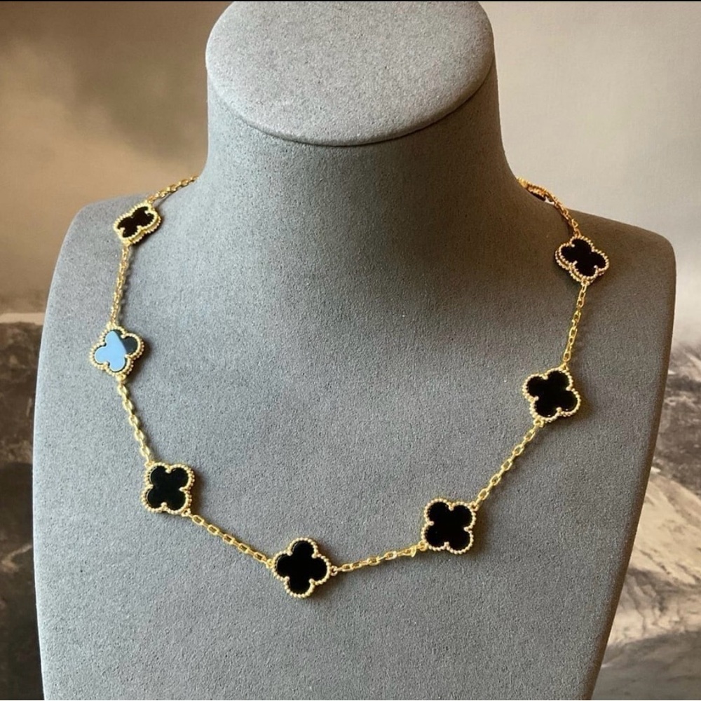 Highend clover necklace set